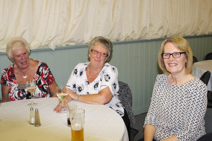 P27/39:  Jenny Todman, Brenda Spring, Judith Harding